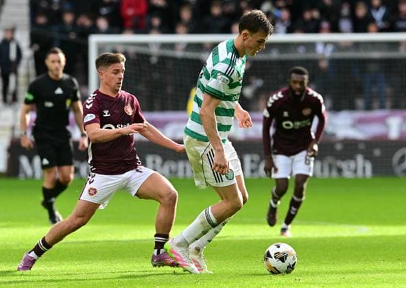 Dane Murray of Celtic and Cameron Devlin of Heart of Midlothian Heart of Midlothian v Celtic, William Hill Scottish Premiership, Football, Tynecastle Park, Edinburgh, Scotland, UK - 26 Oct 2025Edinburgh Tynecastle Park United Kingdom EDITORIAL USE ONLY No use with unauthorised audio, video, data, fixture lists, club league logos or live services. Online in-match use limited to 120 images, no video emulation. No use in betting, games or single club league player publications. Copyright: xMarkxRunnacles Shutterstockx 15593438cu