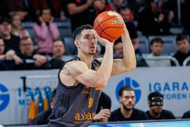 Yordan Minchev Niners Chemnitz, 91 , single picture, single photo, portrait, portraet, BMA365 Bamberg Baskets vs Niners Chemnitz, Basketball, easyCredit BBL, 5 Matchday, 26 10 2025 BMA365 Bamberg Baskets vs Niners Chemnitz, Basketball, easyCredit BBL, 5 Matchday, 26 10 2025 Bamberg Copyright: xEibner-Pressefoto G.xSantemizx EP_EER