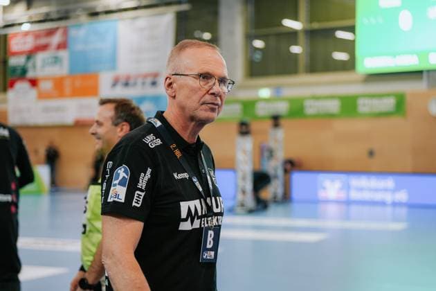 Volker Blumenschein HC Oppenweiler Backnang, Head Coach before the game, HC Oppenweiler Backnang vs HBW Balingen Weilstetten, Handball, 2 Bundesliga, Matchday 9, Season 2025 2026, 26 10 2025, HC Oppenweiler Backnang vs HBW Balingen Weilstetten, Handball, 2 Bundesliga, Matchday 9, Season 2025 2026, 26 10 2025 Backnang Copyright: xEibner-Pressefoto LarsxNeumannx EP_LNN