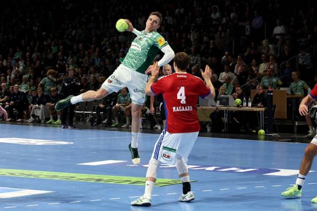 DEU, DHB, 1 HBL, Fuechse Berlin vs HSV, 26 10 2025, Max Schmeling Halle, Berlin, DEU, DHB, 1 HBL, Fuechse Berlin vs HSV, in the picture Lasse Andersson Fuechse Berlin 11 , Andreas Magaard HSV Hamburg 4 nordphotoxGmbHx xEngler nph00076