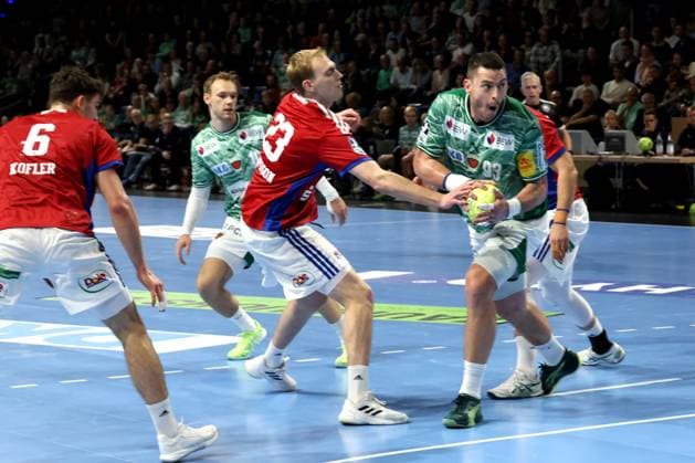 DEU, DHB, 1 HBL, Fuechse Berlin vs HSV, 26 10 2025, Max Schmeling Halle, Berlin, DEU, DHB, 1 HBL, Fuechse Berlin vs HSV, in the picture Mijajlo Marsenic Fuechse Berlin 93 , Einar Olafsson HSV Hamburg 23 nordphotoxGmbHx xEngler nph00076