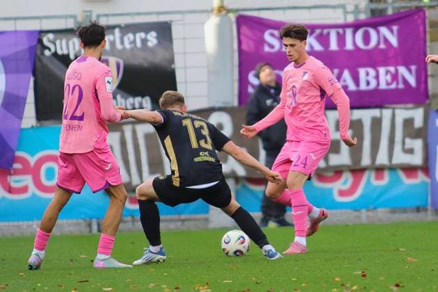 v li Arian Llugiqi TSG Hoffenheim II, 22 , Erik Majetschak FC Erzgebirge Aue, 13 , Luca Erlein TSG Hoffenheim II, 24 GER, TSG 1899 Hoffenheim II vs FC Erzgebirge Aue, Football, 3 Liga, Matchday 12, Season 2025 2026, 26 10 2025 DFL DFB REGULATIONS PROHIBIT ANY USE OF PHOTOGRAPHS as IMAGE SEQUENCES and or QUASI VIDEO GER,TSG 1899 Hoffenheim II vs FC Erzgebirge Aue, Football, 3 Liga, Matchday 12, Season 2025 2026, 26 10 2025 Hoffenheim Copyright: xEibner-Pressefoto JoergxHirschx EP_JHH