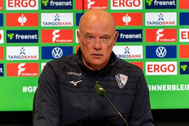 Uwe Rösler VfL Bochum, Coach , PK, Press conference, GER, FC Augsburg vs VfL Bochum, Football, DFB Pokal, 2nd round, Season 2025 2026, 28 10 2025, DFL REGULATES PROHIBIT ANY USE OF PHOTOGRAPHS AS IMAGE SEQUENCES AND OR QUASI VIDEO, GER, FC Augsburg vs VfL Bochum, Football, DFB Pokal, 2nd round, Season 2025 2026, 28 10 2025, Augsburg Copyright: xEibner-Pressefoto EdwardxCheungx EP_ECG