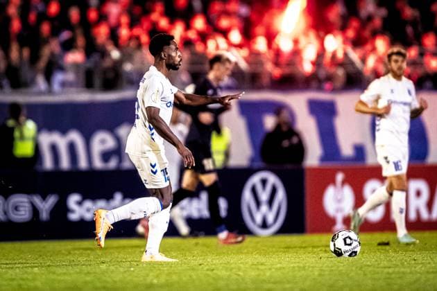 Soccer, Season 2025 2026, DFB Cup, Vöhlinstadion Illertissen, 2 Round, FV Illertissen 1 FC Magdeburg, 29 10 2025 29 10 2025, Soccer, Season 2025 2026, DFB Cup, Vöhlinstadion Illertissen, 2 Round, FV Illertissen 1 FC Magdeburg, cropped single image 15 Daniel Heber 1 FC Magdeburg photo Lucca Fundel Illertissen Vöhlinstadion Bayern Germany