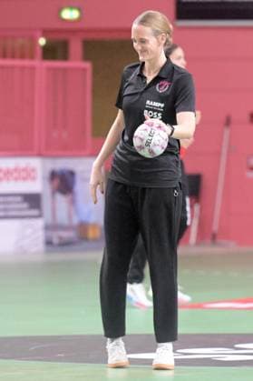 Miriam Hirsch TusSies Metzingen, Coach TusSies Metzingen vs HSG Bensheim Auerbach, Handball, Alsco HBF, 5 League Matchday, Season 2025 2026, 29 10 2025 TusSies Metzingen vs HSG Bensheim Auerbach, Handball, Alsco HBF, 5 League Matchday, Season 2025 2026, 29 10 2025 Tuebingen Copyright: xEibner-Pressefoto TobiasxBaurx EP_TBR