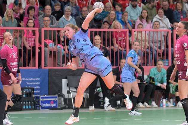 Nina Engel HSG Bensheim Auerbach, 06 TusSies Metzingen vs HSG Bensheim Auerbach, Handball, Alsco HBF, 5 League Matchday, Season 2025 2026, 29 10 2025 TusSies Metzingen vs HSG Bensheim Auerbach, Handball, Alsco HBF, 5 League Matchday, Season 2025 2026, 29 10 2025 Tuebingen Copyright: xEibner-Pressefoto TobiasxBaurx EP_TBR