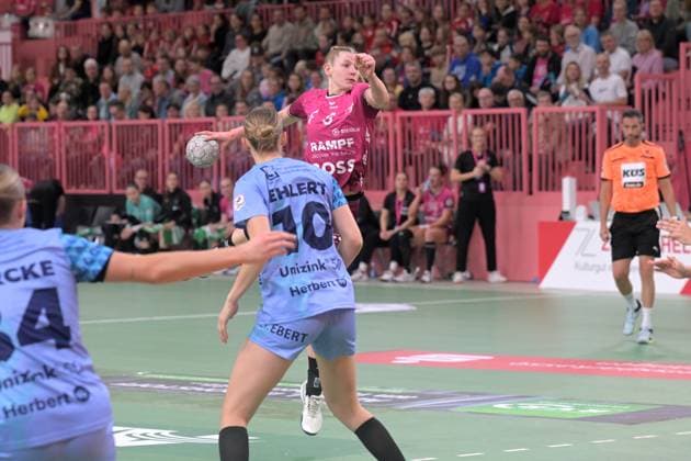 Naina Klein TusSies Metzingen, 09 TusSies Metzingen vs HSG Bensheim Auerbach, Handball, Alsco HBF, 5 League Matchday, Season 2025 2026, 29 10 2025 TusSies Metzingen vs HSG Bensheim Auerbach, Handball, Alsco HBF, 5 League Matchday, Season 2025 2026, 29 10 2025 Tuebingen Copyright: xEibner-Pressefoto TobiasxBaurx EP_TBR