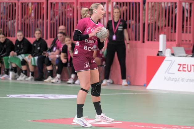 Charlotte Cholevova TusSies Metzingen, 96 TusSies Metzingen vs HSG Bensheim Auerbach, Handball, Alsco HBF, 5 League Matchday, Season 2025 2026, 29 10 2025 TusSies Metzingen vs HSG Bensheim Auerbach, Handball, Alsco HBF, 5 League Matchday, Season 2025 2026, 29 10 2025 Tuebingen Copyright: xEibner-Pressefoto TobiasxBaurx EP_TBR