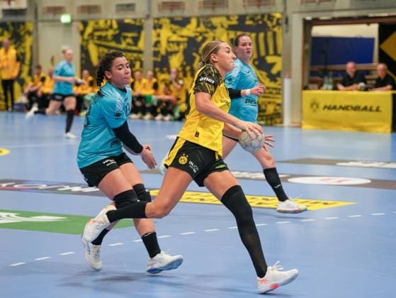 Dana Bleckmann Borussia Dortmund, 66 single-handedly on goal Borussia Dortmund vs Thueringer HC, Handball, 1 Bundesliga Women, Matchday 7, Season 2025 2026, 29 10 2025 Borussia Dortmund vs Thueringer HC, Handball, 1 Bundesliga Women, Matchday 7, Season 2025 2026, 29 10 2025 Dortmund Copyright: xEibner-Pressefoto DamianxKruczynx EP_DKI