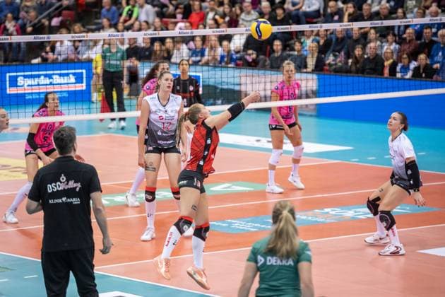 Patricia Nestler Dresdner SC, 01 ball reception GER, Allianz MTV Stuttgart Dresdner SC, Volleyball Bundesliga, VBL, season 2025 2026, 29 10 2025 GER, Allianz MTV Stuttgart Dresdner SC, Volleyball Bundesliga, VBL, season 2025 2026, 29 10 2025 Stuttgart Copyright: xSandyxDinkelackerx EP_SDR