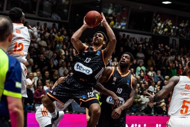 GER, BKT EuroCup, Season 2025 2026, Niners Chemnitz Ratiopharm Ulm 29 10 2025, Fair, Chemnitz, GER, BKT EuroCup, Season 2025 2026, Niners Chemnitz Ratiopharm Ulm Mark Smith Ratiopharm Ulm, 13 Photo Alexander Trienitz Chemnitz Fair Saxony Germany
