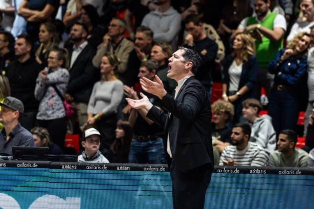 GER, BKT EuroCup, Season 2025 2026, Niners Chemnitz Ratiopharm Ulm 29 10 2025, Messe, Chemnitz, GER, BKT EuroCup, Season 2025 2026, Niners Chemnitz Ratiopharm Ulm Ty Harrelson Head Coach , Ratiopharm Ulm Photo Alexander Trienitz Chemnitz Messe Sachsen Germany