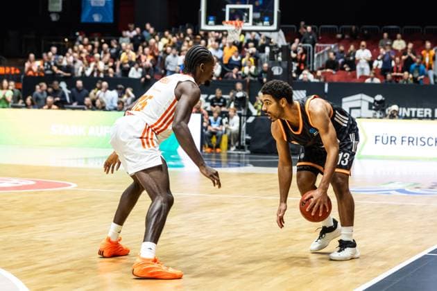 GER, BKT EuroCup, Season 2025 2026, Niners Chemnitz Ratiopharm Ulm 29 10 2025, Fair, Chemnitz, GER, BKT EuroCup, Season 2025 2026, Niners Chemnitz Ratiopharm Ulm Mark Smith Ratiopharm Ulm, 13 Photo Alexander Trienitz Chemnitz Fair Saxony Germany
