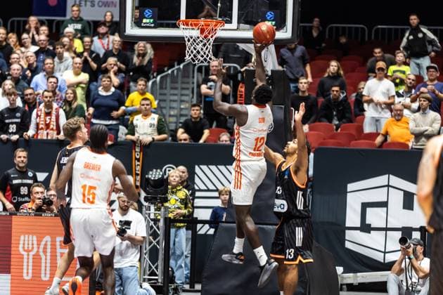 GER, BKT EuroCup, Season 2025 2026, Niners Chemnitz Ratiopharm Ulm 29 10 2025, Fair, Chemnitz, GER, BKT EuroCup, Season 2025 2026, Niners Chemnitz Ratiopharm Ulm Amadou Sow Niners Chemnitz, 12 , Mark Smith Ratiopharm Ulm, 13 Photo Alexander Trienitz Chemnitz Fair Saxony Germany