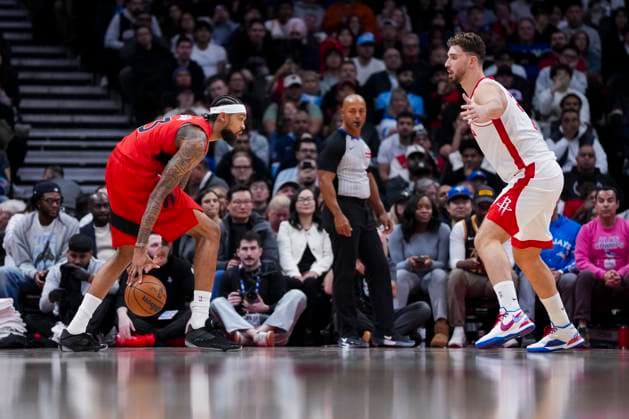 October 29, 2025, Toronto, On, Canada: Toronto Raptors forward Brandon Ingram (3) plays the ball against Houston Rockets center Alperen Sengun (28) during the first half of preseason NBA, Basketball Herren, USA basketball action in Toronto, Wednesday, Oct. 29, 2025. Brandon Ingram, Alperen Sengun - ZUMAc35_ 20251029_zaf_c35_116 Copyright: xThomasxSkrljx