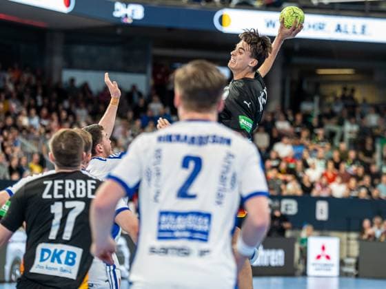 Julian Koester Germany 18 throws from the back, Germany vs Iceland, handball, international match, men, season 2025 2026, 30 10 2025, Germany vs Iceland, handball, international match, men, season 2025 2026, 30 10 2025 Nuremberg Copyright: xEibner-Pressefoto MichaelxSchmidx EP_MST