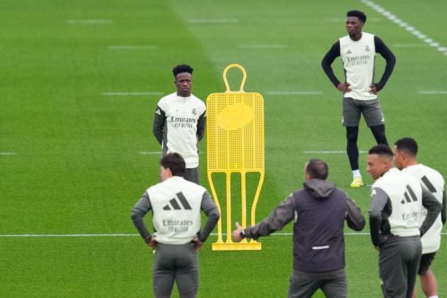 October 31, 2025, Valdebebas, Madrid, Spain: Vinicius Junior during the training day of Real Madrid ahead the Spanish League, LaLiga EA Sports, football match against Valencia CF at Ciudad Deportiva Real Madrid on October 31, 2025, in Valdebebas, Madrid, Spain. Valdebebas Spain - ZUMAa181 20251031_zaa_a181_027 Copyright: xDennisxAgyemanx