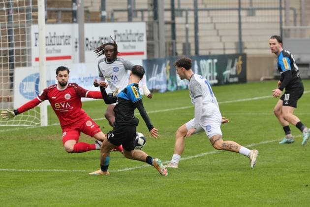 Goal assist to 3 0 by Birkan Celik FSV Frankfurt, No. 7 to goalscorer Cas Peters FSV Frankfurt, No. 10 , Goal , Regionalliga, FSV Frankfurt Bayern Alzenau, Fußball Regionalliga Südwest 25 26, 15 Spieltag, Saison 2025 2026, 01 11 2025, Frankfurt PSD Bank Arena Germany