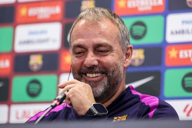 November 1, 2025, Sant Joan Despi, Barcelona, SPAIN: Hansi Flick, head coach of FC Barcelona, Barca attends his press conference, PK, Pressekonferenz during the training day of FC Barcelona ahead the Spanish League, La Liga EA Sports, football match against Elche CF at Ciudad Esportiva Joan Gamper on November 01, 2025 in Sant Joan Despi, Barcelona, Spain. Sant Joan Despi SPAIN - ZUMAa181 20251101_zaa_a181_048 Copyright: xJavierxBorregox