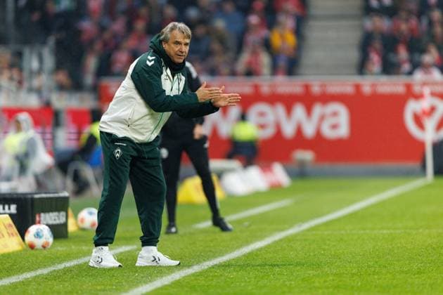 Horst Steffen Coach SV Werder Bremen on the touchline, FSV Mainz 05 vs SV Werder Bremen, Football, 1 Bundesliga, 9 Matchday, Season 2025 2026, 01 11 2025 DFB regulations prohibit any use of photographs as image sequences and or quasi video FSV Mainz 05 vs SV Werder Bremen, Football, 1 Bundesliga, 9 Matchday, Season 2025 2026, 01 11 2025 Copyright: xEibner-Pressefoto AlexanderxNeisx EP_ANS