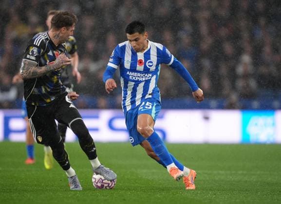 Diego Gomez of Brighton & Hove Albion runs the ball. Brighton and Hove Albion v Leeds United, Premier League, Football, American Express Community Stadium, Brighton, UK - 01 Nov 2025Brighton American Express Community Stadi United Kingdom EDITORIAL USE ONLY No use with unauthorised audio, video, data, fixture lists, club league logos or live services. Online in-match use limited to 120 images, no video emulation. No use in betting, games or single club league player publications. Copyright: xSeanxRyan Shutterstockx 15639793ao