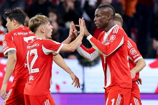 Nicolas Jackson (FC Bayern Muenchen) bejubelt seinen Treffer zum 2:0 mit Lennart Karl (FC Bayern Muenchen), Bundesliga, FC Bayern München v Bayer 04 Leverkusen, Allianz Arena am 01. November 2025 in München, Deutschland. (Foto von Marco Steinbrenner DeFodi Images) Nicolas Jackson (FC Bayern Muenchen) celebrates after scoring his teams second goal with Lennart Karl (FC Bayern Muenchen), Bundesliga, FC Bayern München v Bayer 04 Leverkusen, Allianz Arena, November 1, 2025 in München, Germany. (Photo by Marco Steinbrenner DeFodi Images) DFL regulations prohibit any use of photographs as image sequences and or quasi-video. Nicolas Jackson FC Bayern Muenchen celebrates scoring his teams second goal with Lennart Karl FC Bayern Muenchen , Bundesliga, FC Bayern München v Bayer 04 Leverkusen, Allianz Arena, November 1, 2025 in Munich, Germany Photo by Marco Steinbrenner DeFodi Images Nicolas Jackson FC Bayern Muenchen celebrates after scoring his teams second goal with Lennart Karl FC Bayern Muenchen , Bundesliga, FC Bayern München v Bayer 04 Leverkusen, Allianz Arena, November 1, 2025 in München, Germany Photo by Marco Steinbrenner DeFodi Images DFL regulations prohibit any use of photographs as image sequences and or quasi video