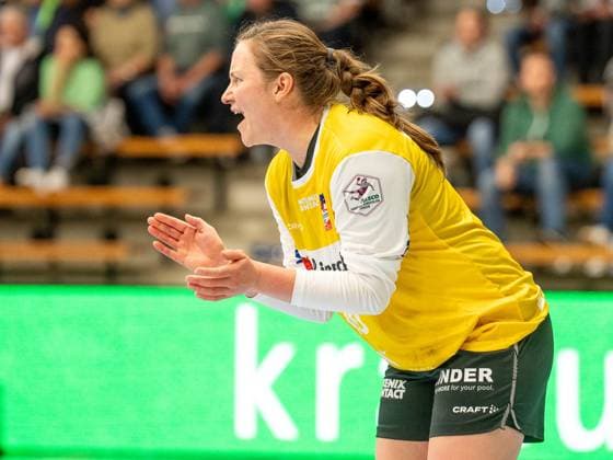 Melanie Veith HSG Blomberg Lippe, 16 cheers on her team, Frisch Auf Goeppingen vs HSG Blomberg Lippe, Handball, 1 Bundesliga, Season 2025 2026, 01 11 2025 Frisch Auf Goeppingen vs HSG Blomberg Lippe, Handball, 1 Bundesliga, Season 2025 2026, 01 11 2025 Goeppingen Copyright: xMichaelxSchmidt Eibner-Pressefotx EP_MST
