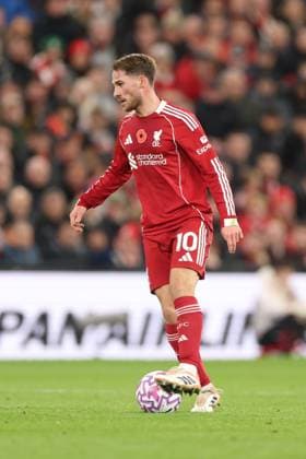 Alexis Mac Allister of Liverpool Liverpool v Aston Villa, Premier League, Football, Anfield, Liverpool, UK - 01 Nov 2025Liverpool Anfield United Kingdom EDITORIAL USE ONLY No use with unauthorised audio, video, data, fixture lists, club league logos or live services. Online in-match use limited to 120 images, no video emulation. No use in betting, games or single club league player publications. Copyright: xRyanxBrowne Shutterstockx 15641376bq