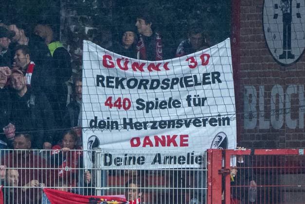 Soccer, Men, Season 2025 2026, 1 Bundesliga 9 Matchday , 1 FC Union Berlin SC Freiburg, Guest block, Fans of Freiburg, Banner for Christian Günter Freiburg , who did not play, 01 11 2025, Copyright: xMatthiasxKochx