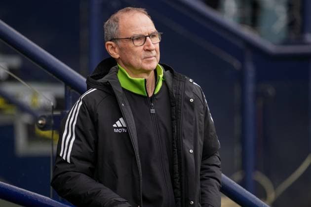 Celtic Interim Manager Martin O Neill during the Premier Sports Cup Semi Final match between Celtic & Rangers at Hampden Park, Glasgow, UK on Sunday 02 November 2025. Celtic v Rangers, William Hill Scottish Premiership, Football, Celtic Park, Glasgow, Scotland, UK - 02 Nov 2025Glasgow Celtic Park United Kingdom EDITORIAL USE ONLY No use with unauthorised audio, video, data, fixture lists, club league logos or live services. Online in-match use limited to 120 images, no video emulation. No use in betting, games or single club league player publications. Copyright: xStuartxWallace Shutterstockx 15641488bc