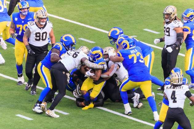 November 2, 2025, Inglewood, California, USA: 23 Kyren Williams, RB of the Los Angeles Rams gets tackled during their regular NFL, American Football Herren, USA season game against the New Orleans Saints on Sunday November 2, 2025 at SoFi Stadium in Inglewood, California. Rams defeat Saints, 34-10. ARIANA RUIZ PI Inglewood USA - ZUMAp124 20251102_zaa_p124_080 Copyright: xArianaxRuizx