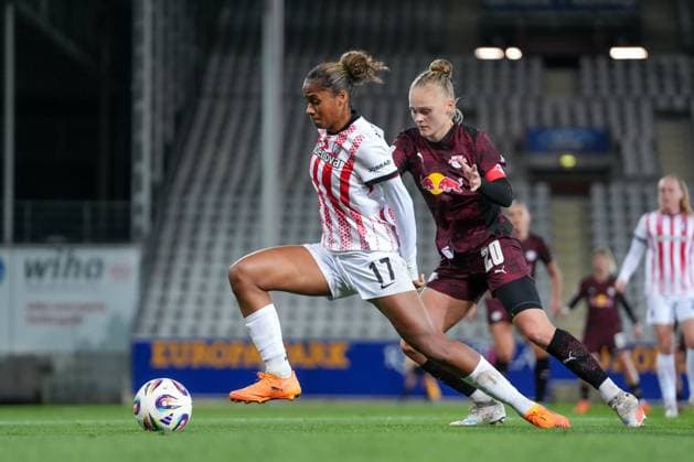 Aurà lie Csillag Aurelie Csillag SC Freiburg, 17 in duel with Victoria Krug RB Leipzig, 20 , Germany, Soccer, GooglePixel Women Bundesliga, 8 Matchday, 2025 2026, SC Freiburg vs RB Leipzig, 03 11 2025, Dreisamstadion, Freiburg, Germany DFB REGULATIONS PROHIBIT ANY USE OF PHOTOGRAPHS AS IMAGE SEQUENCES AND OR QUASI VIDEO Freiburg Dreisamstadion Baden Wuerttemberg Germany Copyright: xArnexAmbergx