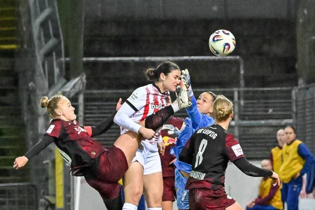 Scene for the goal to 1 3 by Svenja Foelmli SC Freiburg Women, 09 GER, SC Freiburg RB Leipzig, Women Football, Google Pixel Women Bundesliga, Matchday 8, Season 2025 2026, 03 11 2025 DFB REGULATIONS PROHIBIT ANY USE OF PHOTOGRAPHS AS IMAGE SEQUENCES AND OR QUASI VIDEO GER, SC Freiburg RB Leipzig, Women Football, Google Pixel Women Bundesliga, Matchday 8, Season 2025 2026, 03 11 2025 Freiburg Copyright: xEibner-Pressefoto ThomasxHessx EP_THS