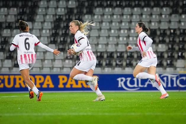 Soccer, Google Pixel Women Bundesliga, 8 Matchday, 2025 2026, SC Freiburg vs RB Leipzig, 03 11 2025, Dreisamstadion, Freiburg, Svenja Förmli SC Freiburg, Women 9 Goal, Goal celebration, Emotions, Goal shot, Joy, Cheering, Freiburg Dreisamstadion Baden Württemberg Germany Copyright: xFINLEYxMÖRCHx