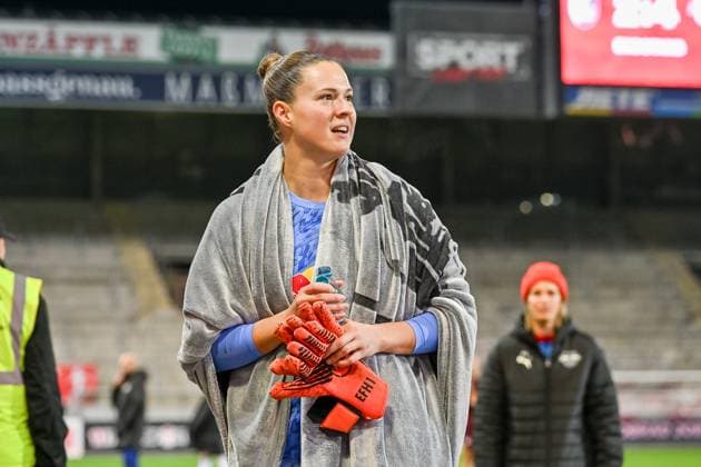 Elvira Herzog RB Leipzig, 01 with emotion GER, SC Freiburg RB Leipzig, Womens Football, Google Pixel Womens Bundesliga, Matchday 8, Season 2025 2026, 03 11 2025 DFB REGULATIONS PROHIBIT ANY USE OF PHOTOGRAPHS AS IMAGE SEQUENCES AND OR QUASI VIDEO GER, SC Freiburg RB Leipzig, Womens Football, Google Pixel Womens Bundesliga, Matchday 8, Season 2025 2026, 03 11 2025 Freiburg Copyright: xEibner-Pressefoto ThomasxHessx EP_THS