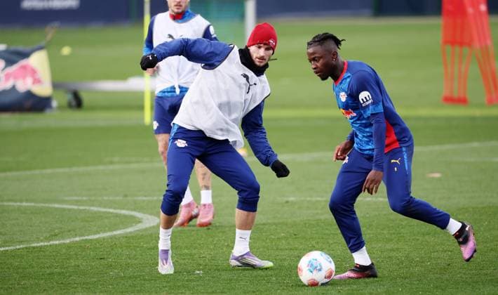 Leipzig, 04 11 2025, Red Bull Training Center on Cottaweg, Academy, Football, Rasenballsport Leipzig, Training RB Leipzig, In the picture from left Timo Werner 36, RB Leipzig , Johan Bakayoko 9, RB Leipzig ,