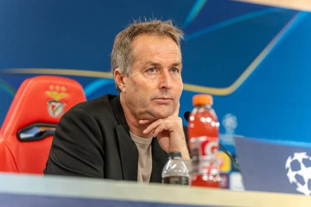 Kasper Hjulmand Bayer Leverkusen, Coach , Press conference, Mediaday, Interview, POR, Benfica Lisbon vs Bayer 04 Leverkusen, Football, UEFA Champions League, Matchday 4, Media day, 2025 2026 season, 04 11 2025, POR, Benfica Lisbon vs Bayer 04 Leverkusen, Football, UEFA Champions League, Matchday 4, Media day, 2025 2026 season, 04 11 2025, Lisbon Copyright: xEibner-Pressefoto EdwardxCheungx EP_ECG