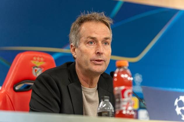 Kasper Hjulmand Bayer Leverkusen, Coach , Press conference, Mediaday, Interview, POR, Benfica Lisbon vs Bayer 04 Leverkusen, Football, UEFA Champions League, Matchday 4, Media day, 2025 2026 season, 04 11 2025, POR, Benfica Lisbon vs Bayer 04 Leverkusen, Football, UEFA Champions League, Matchday 4, Media day, 2025 2026 season, 04 11 2025, Lisbon Copyright: xEibner-Pressefoto EdwardxCheungx EP_ECG
