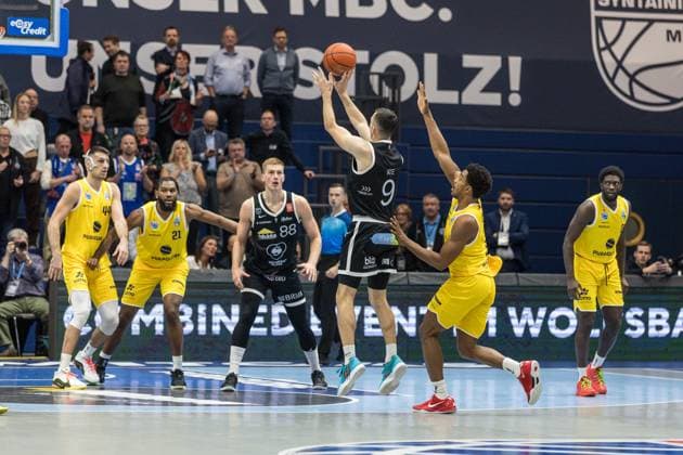 GER, European North Basketball League, ENBL, 2025 2026, Syntainics MBC Valmiera Glass VIA 05 11 2025, Stadthalle, Weißenfels, GER, European North Basketball League, ENBL, 2025 2026, Syntainics MBC Valmiera Glass VIA Artis Ate Valmiera Glass VIA, 9 Â Photo Alexander Trienitz Weißenfels Stadthalle Sachsen Anhalt Germany