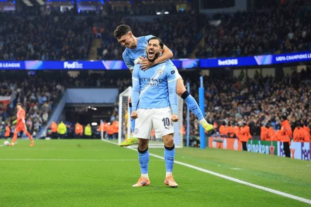 . - Manchester City v Borussia Dortmund, MD4, UEFA Champions League, League Phase, Etihad Stadium, Manchester, England. - 5th November 2025. (C) Ian Stephen Crystal Pix GOAL 4-1, Rayan Cherki of Manchester City goal celebration with Phil Foden after scoring a goal to make the score 4-1. - Manchester City v Borussia Dortmund, MD4, UEFA Champions League, League Phase, Etihad Stadium, Manchester, England. - 5th November 2025. (C) Ian Stephen Crystal Pix Manchester Etihad Stadium United Kingdom Copyright: xIanxStephenx CP_IM_IS_City_Dortmund_05November2025_007