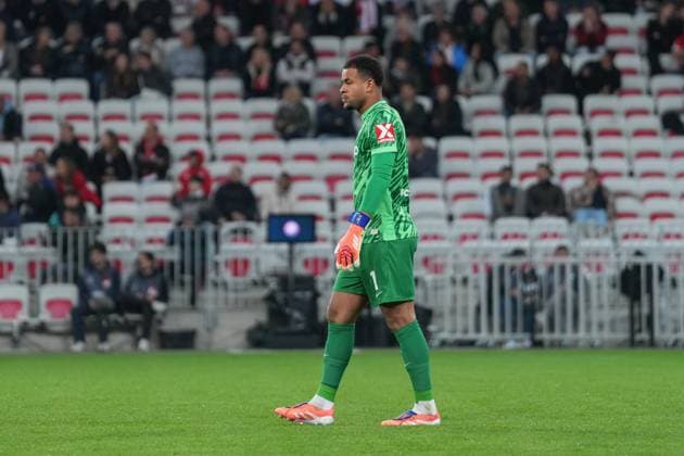 Noah Atubolu SC Freiburg, 01 , France, Football, UEFA Europa League, Matchday 4, League phase, 2025 2026, OGC Nice vs SC Freiburg, 06 11 2025, Allianz Riviera, Nice, France Nice Allianz Riviera Provence Alpes Côte d Azur, CÃ France Copyright: xArnexAmbergx