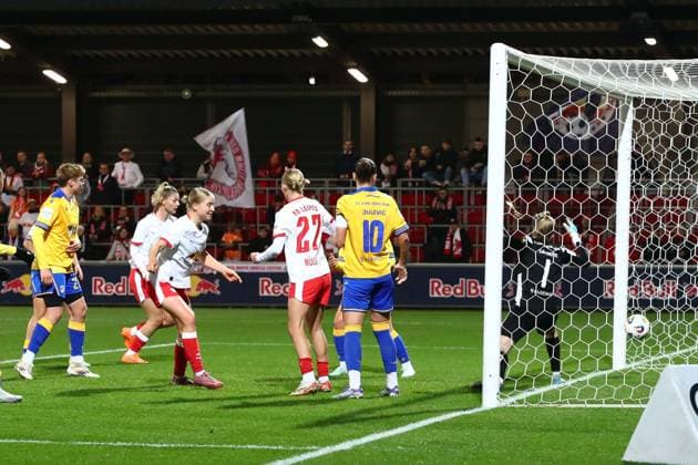 RB Leipzig Jena 1 Bundesliga Women Leipzig, Training Center at Cottaweg, 06 11 2025, Football, Women, Season 2025 2026, Women Bundesliga, Matchday 9 , RB Leipzig FC Carl Zeiss Jena , In the picture Goal for RB Leipzig , Emilia Ãsgeirsdottir 8, Leipzig ftifft to 1 0