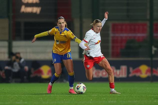 RB Leipzig Jena 1 Bundesliga Women Leipzig, Training Center at Cottaweg, 06 11 2025, Football, Women, Season 2025 2026, Women Bundesliga, 9 Matchday , RB Leipzig FC Carl Zeiss Jena , In the picture from l Rieke Tietz 17, Jena and Marlene Müller Mueller 27, Leipzig ,