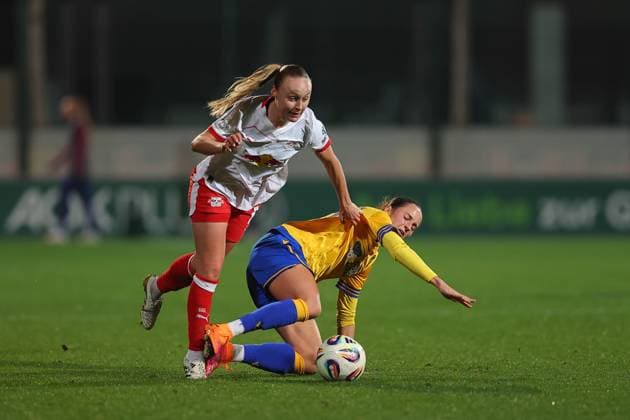 RB Leipzig Jena 1 Bundesliga Women Leipzig, Training Center at Cottaweg, 06 11 2025, Football, Women, Season 2025 2026, Women Bundesliga, 9 Matchday , RB Leipzig FC Carl Zeiss Jena , In the picture from l Lou Ann Joly 6, RB Leipzig and ,