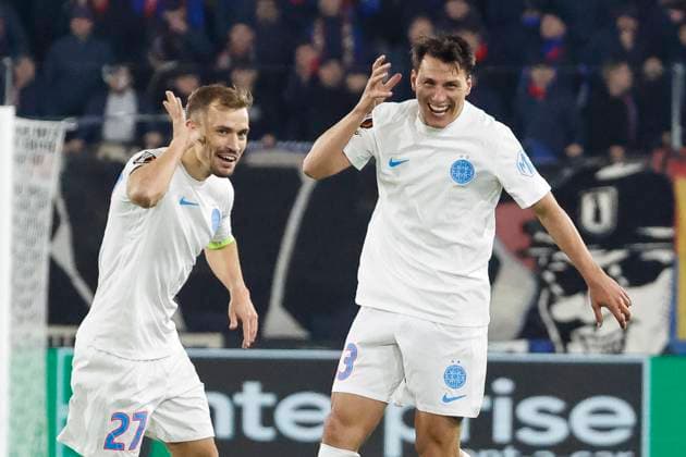 Goal celebration FCSB Bucharest at 1 1 by Darius Olaru FCSB Bucharest, 27 , Switzerland, Football, UEFA Europa League, Matchday 4, 2025 2026, FC Basel vs FCSB Bucharest, 06 11 2025, Sankt Jakob Park, Basel, Switzerland Basel Sankt Jakob Park Canton Basel City Switzerland Copyright: xGrantxHubbsx