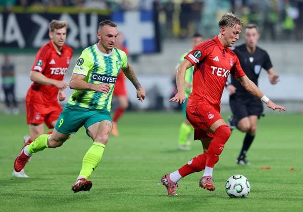 Jesper Karlsson of Aberdeen in action AEK Larnaca v Aberdeen, UEFA Conference League, Group Stage, Football, AEK Arena, Larnaca, Cyprus - 06 Nov 2025Larnaca AEK Arena Cyprus EDITORIAL USE ONLY No use with unauthorised audio, video, data, fixture lists, club league logos or live services. Online in-match use limited to 120 images, no video emulation. No use in betting, games or single club league player publications. Copyright: xCharaxSavvides Shutterstockx 15642241cq