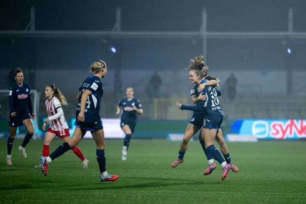 Valesca Ampoorter TSG Hoffenheim, 18 , Marie Steiner TSG Hoffenheim, 19 , Feli Delacauw TSG Hoffenheim, 24 celebrate the goal for 1 0, GER, TSG 1899 Hoffenheim vs SC Freiburg, Football Google Pixel Womens Bundesliga, 9 Matchday, Saison 2025 2026, 06 11 2025 DFB regulations prohibit any use of photographs as image sequences and or quasi video GER, TSG 1899 Hoffenheim vs SC Freiburg, Fußball Google Pixel Frauen Bundesliga, 9 Spieltag, Saison 2025 2026, 06 11 2025 Hoffenheim Copyright: xEibner-Pressefoto Memmlerx EP_MMR
