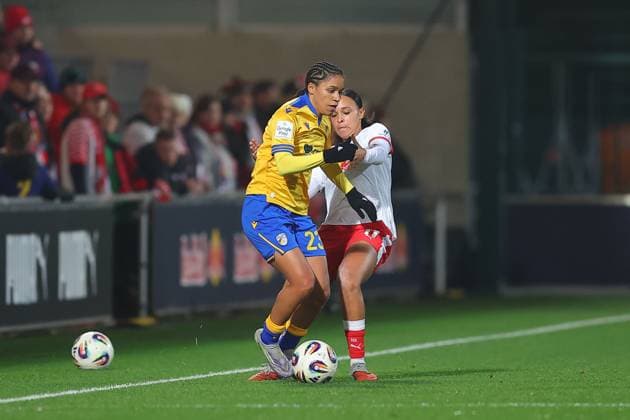 RB Leipzig Jena 1 Bundesliga Women Leipzig, Training Center at Cottaweg, 06 11 2025, Football, Women, Season 2025 2026, Women Bundesliga, 9 Matchday , RB Leipzig FC Carl Zeiss Jena , In the picture from l Josephine Bonsu 23, Jena and Lisa Baum 11, Leipzig ,