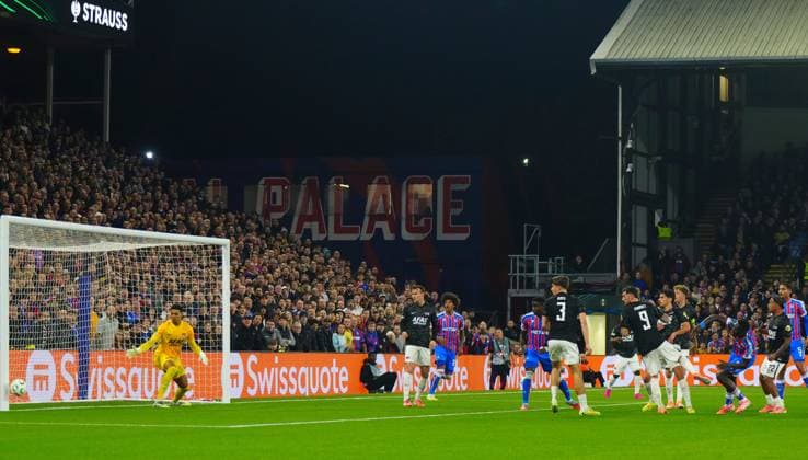 Ismaïla Sarr of Crystal Palace hits the post Crystal Palace v AZ Alkmaar, UEFA Conference League, Group Stage, Football, Selhurst Park, London, UK - 06 Nov 2025London Selhurst Park United Kingdom EDITORIAL USE ONLY No use with unauthorised audio, video, data, fixture lists, club league logos or live services. Online in-match use limited to 120 images, no video emulation. No use in betting, games or single club league player publications. Copyright: xJavierxGarcia Shutterstockx 15642281q