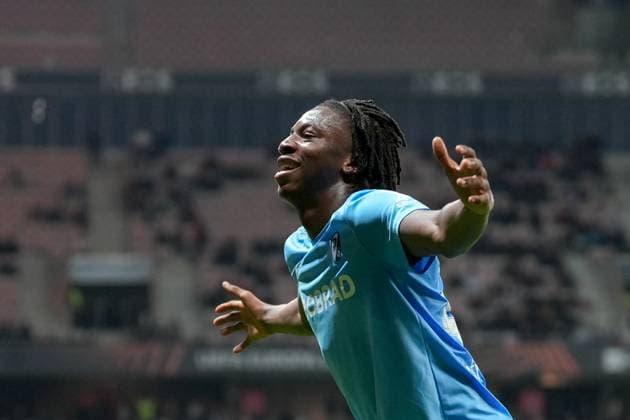 Johan Manzambi SC Freiburg, 44 Goal celebration, Emotions, Goal shot, Goal, Goal, Goal, France, Football, UEFA Europa League, Matchday 4, League phase, 2025 2026, OGC Nice vs SC Freiburg, 06 11 2025, Allianz Riviera, Nice, France Nice Allianz Riviera Provence Alpes Côte d Azur, Cô France Copyright: xArnexAmbergx